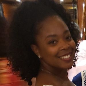 Meet your Posher, Alycia